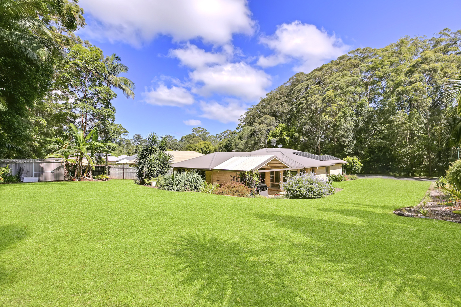 10 THE PARKWAY PLACE, MAPLETON QLD 4560 Roger Loughnan Real Estate